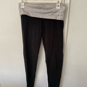 VS Pink Yoga Legging